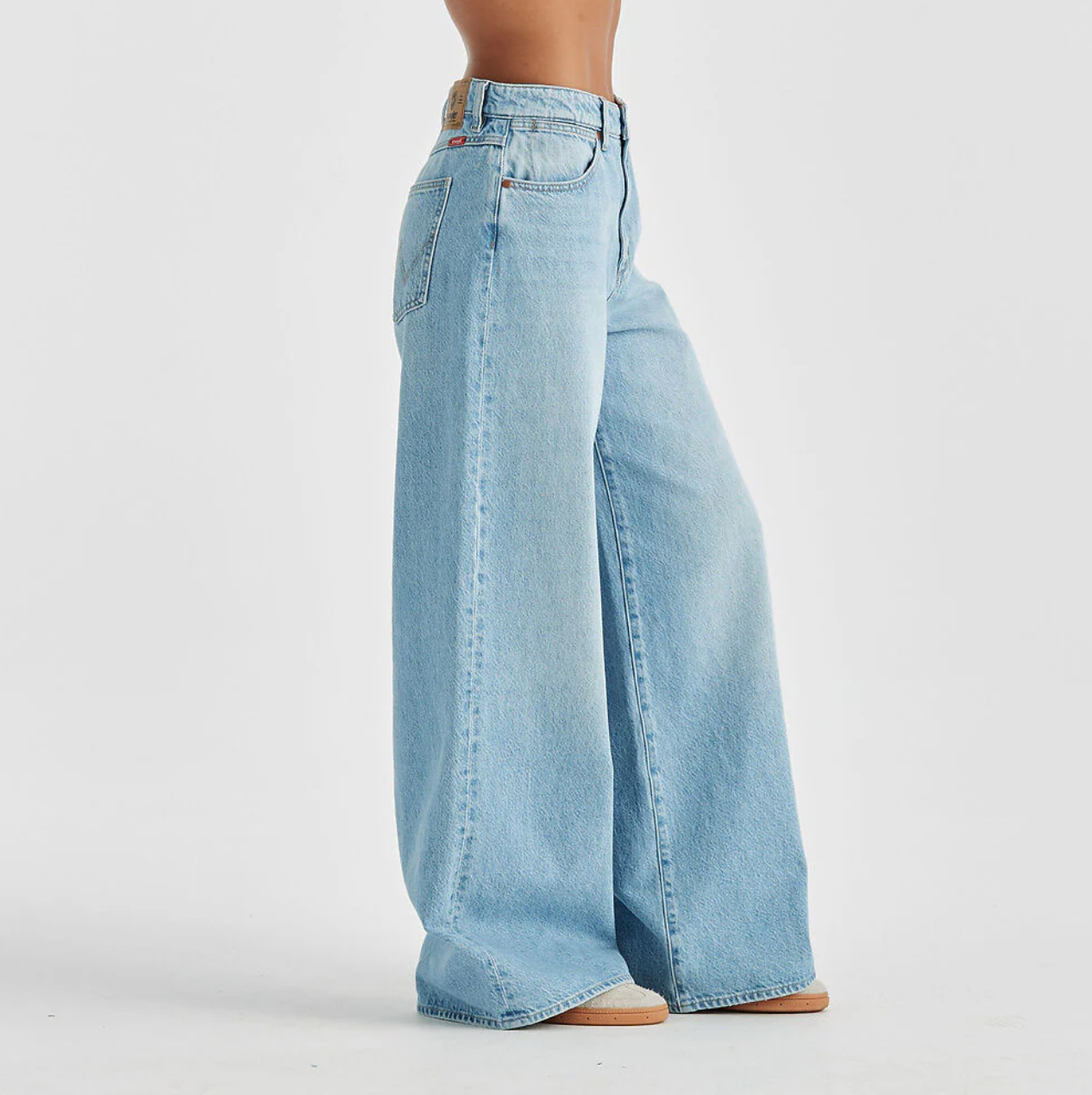 Wrangler Women’s Mid Stevie Jean