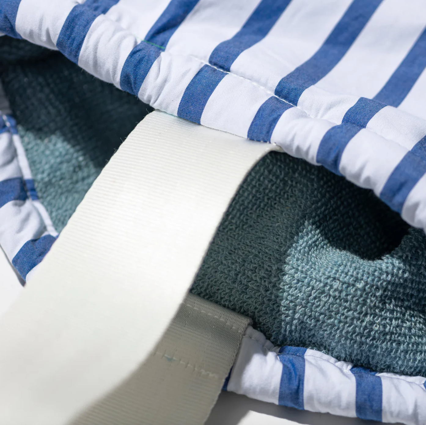 Shirt Fabric Drawstring Bag / White Stripe